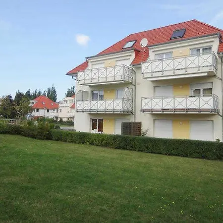 Kiebitz 8 - Zwischen Ostsee Und Einkaufsmoeglichkeiten